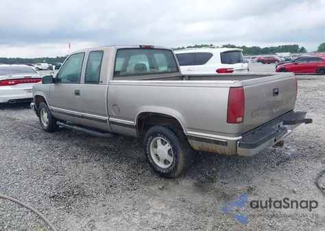 1998 Chevrolet C1500 Fleetside Cmi z USA, uszkodzony, nr VIN 1GCEC19M3WE207289